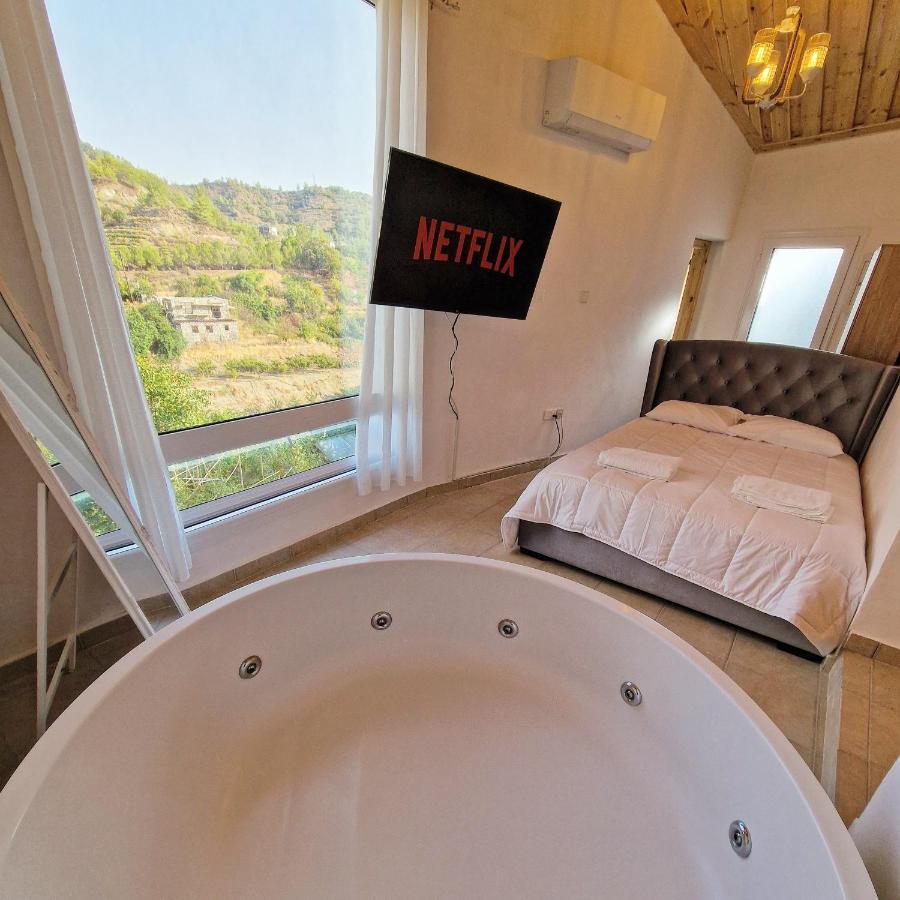 Aprosmeno Jacuzzi House 4 Apartment Agros Exterior photo
